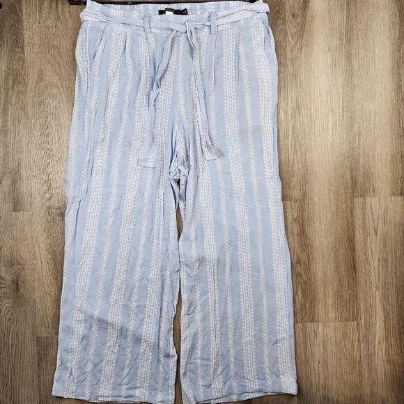 Torrid Pull-On Wide Leg Gauze High Rise Smocked Waistband Pants size 1X - Picture 2 of 8